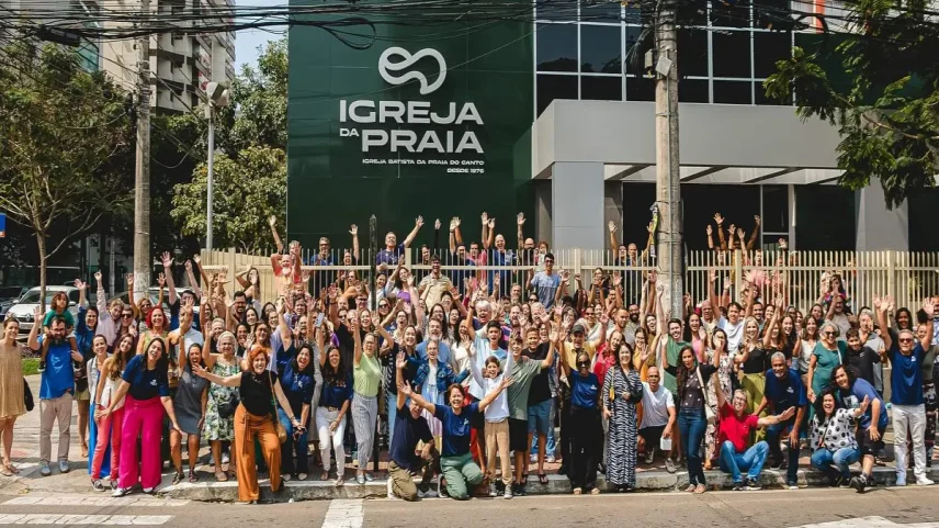 Igreja Batista da Praia celebra 50 anos em Vitória