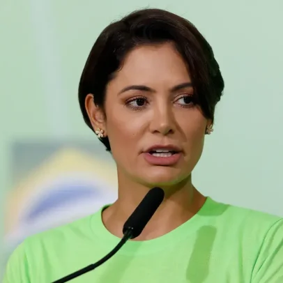 Michelle Bolsonaro critica Ciro Gomes por ofensas a Bolsonaro