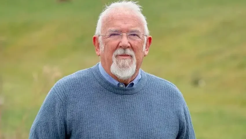 Pastor Clive Johnston é condenado por pregar próximo a hospital na Irlanda do Norte.