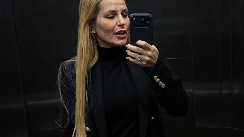 Deolane é presa novamente; bolsa Hermès em destaque e valor do acessório