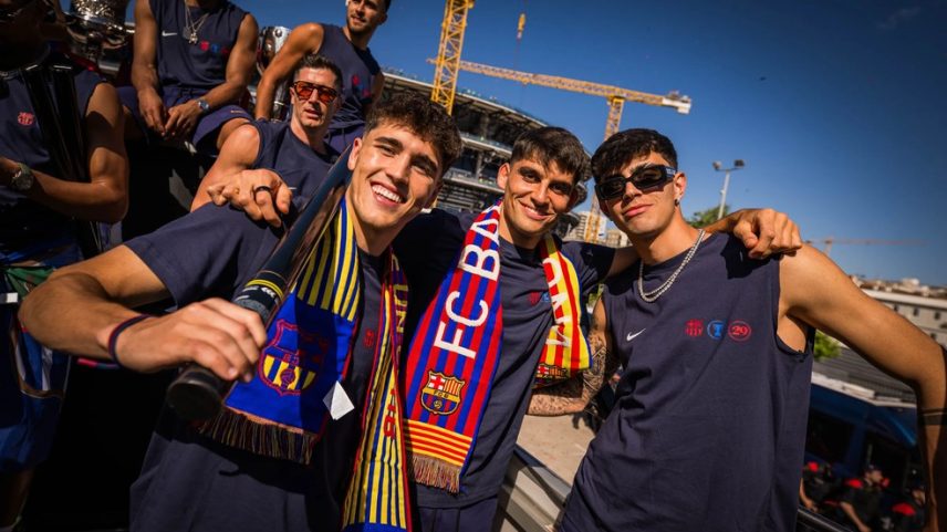 Barcelona faz desfile para comemorar a conquista do título da La Liga 2025/26 — Foto: Divulgação / Barcelona FC