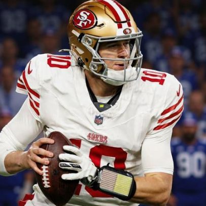 Niners e Mac Jones fecham contrato revisado para 2026 com bônus de US$300 mil