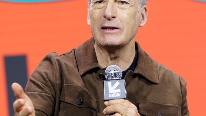 Bob Odenkirk revela novos detalhes sobre ataque cardíaco quase fatal em 2021