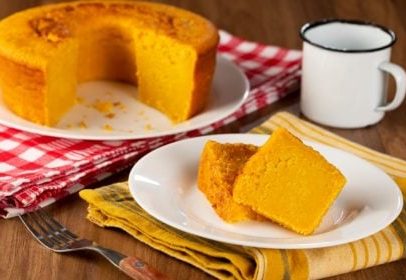 Quatro receitas de bolo de liquidificador sem glúten para o lanche