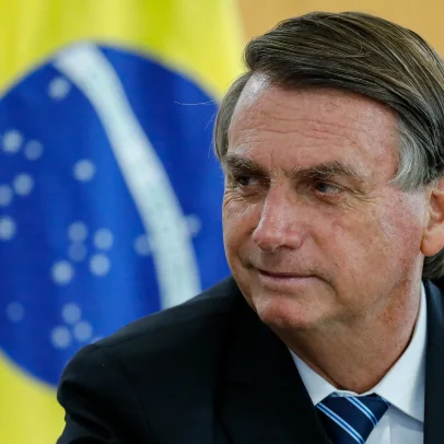 Defesa de Bolsonaro recorre a Fachin para anular condenação no STF
