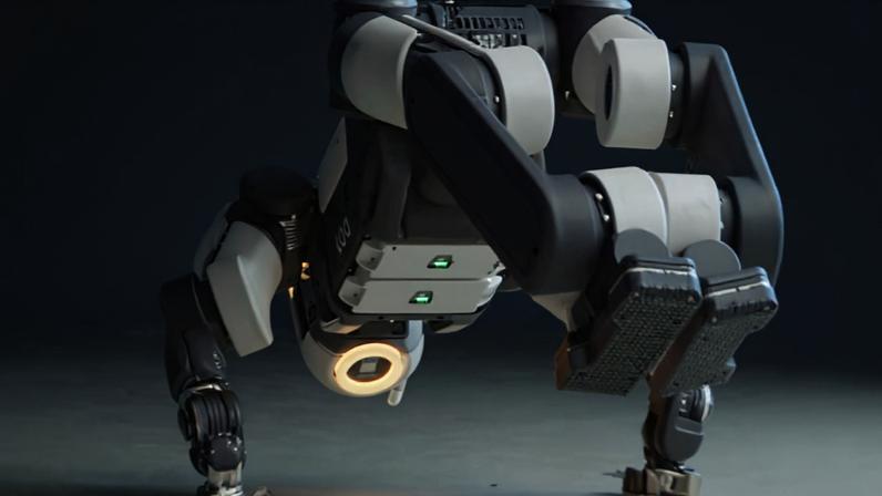 Versão de produção do Atlas, da Boston Dynamics, mostra grande agilidade