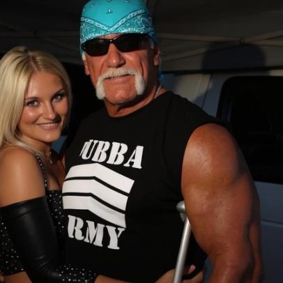 Brooke Hogan rebate trolls que dizem que homenageou o pai com foto provocante