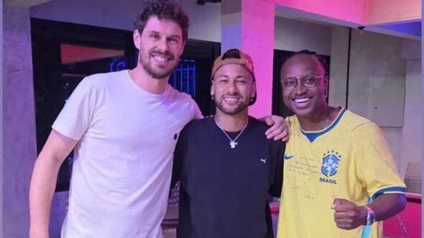 Bruninho posa ao lado de Neymar e Thiaguinho após convocação (Foto: Reprodução/ Instagram)
