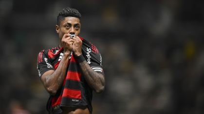 Bruno Henrique, atacante do Flamengo, ganhará busto em sua homenagem