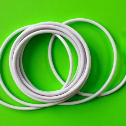 Como cuidar dos cabos de celular sem danificá-los