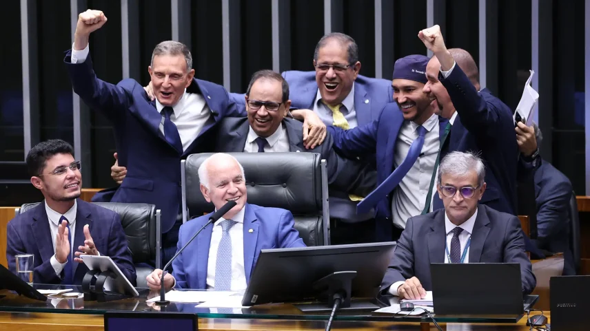 PEC aprovada pela Câmara amplia imunidade tributária para igrejas e entidades assistenciais. (Foto: Bruno Spada/Câmara dos Deputados)