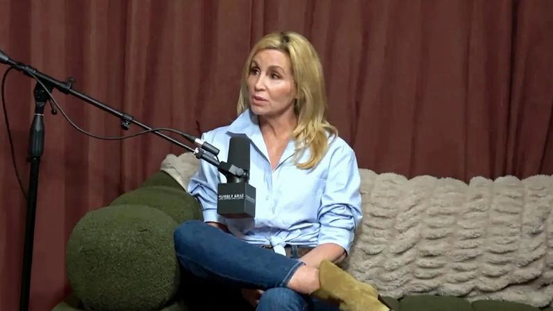 Camille Grammer revela mensagens duras do ex Kelsey após término