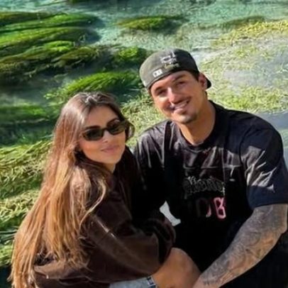 Gabriel Medina curte folga com namorada e faz turismo na Nova Zelândia