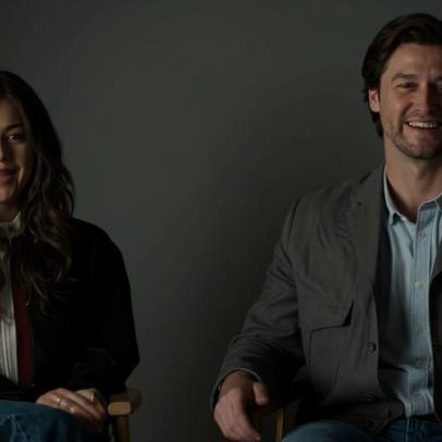 Dean e Allie de Off Campus farão audiossérie com Stephen Kaling e Mika Abdala