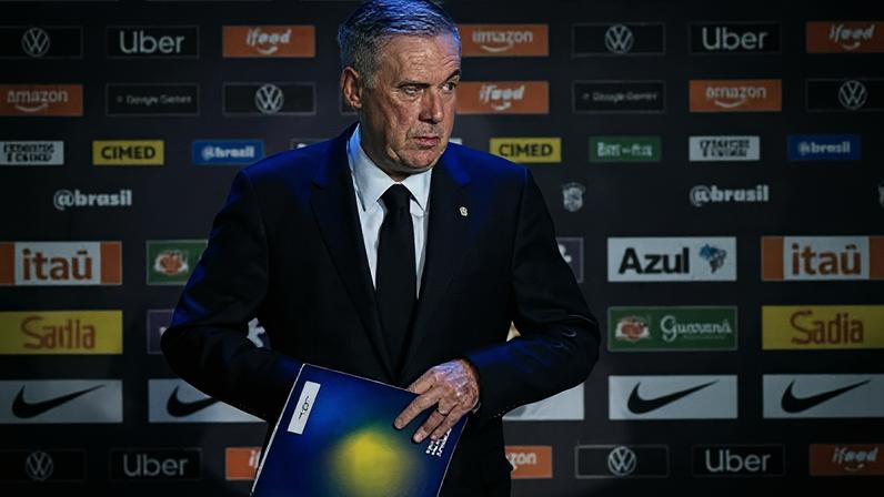 Ancelotti diz que lista final para a Copa foi fechada horas antes do anúncio