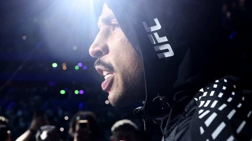 Após nocaute, Carlos Prates sobe no ranking do UFC e encosta no campeão