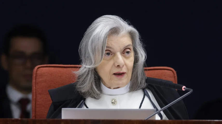 Cármen Lúcia deixa o TSE e Toffoli assume vaga