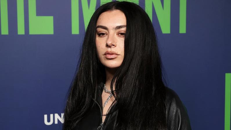 Charli XCX, Olivia Rodrigo e Lola Young: destaques musicais da semana