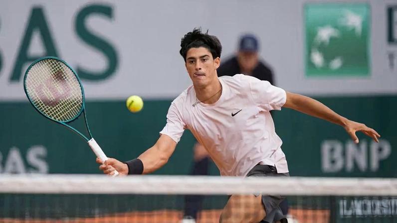 Acosta e Prado avançam às quali em Paris, nova geração brilha