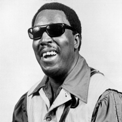 Clarence Carter, cantor e produtor de hits como Patches e Strokin, morre aos 90