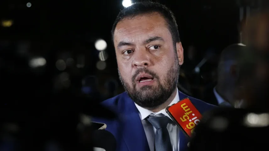 PF mira Cláudio Castro em investigação por sonegação de impostos