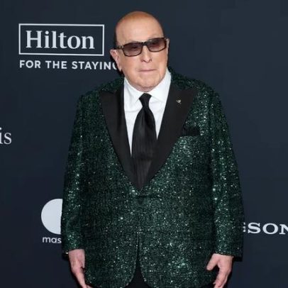 Clive Davis, 94, hospitalizado em NYC após problema respiratório