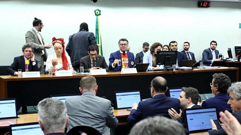 Aprovado na comissão, o parecer segue para o plenário, onde precisará do apoio de, no mínimo, 308 deputados em dois turnos de votação. Foto: Vinícius Loures/Câmara dos Deputados