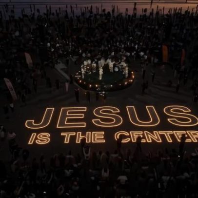 Culto em massa ocorre em Balneário Camboriú