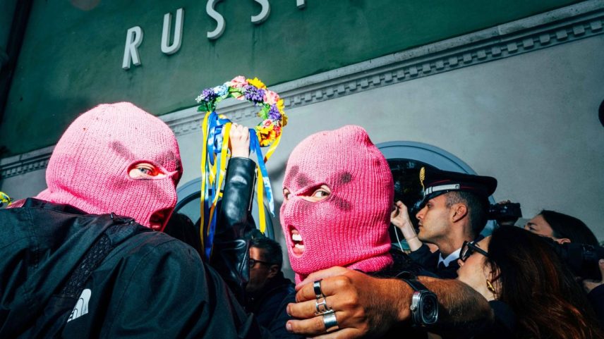 Protestos significativos marcam prévias da Bienal de Veneza