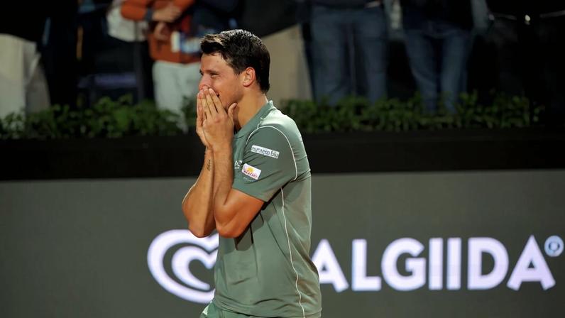 Darderi vence longa batalha de 3h com Jodar e avança à semi de Masters 1000