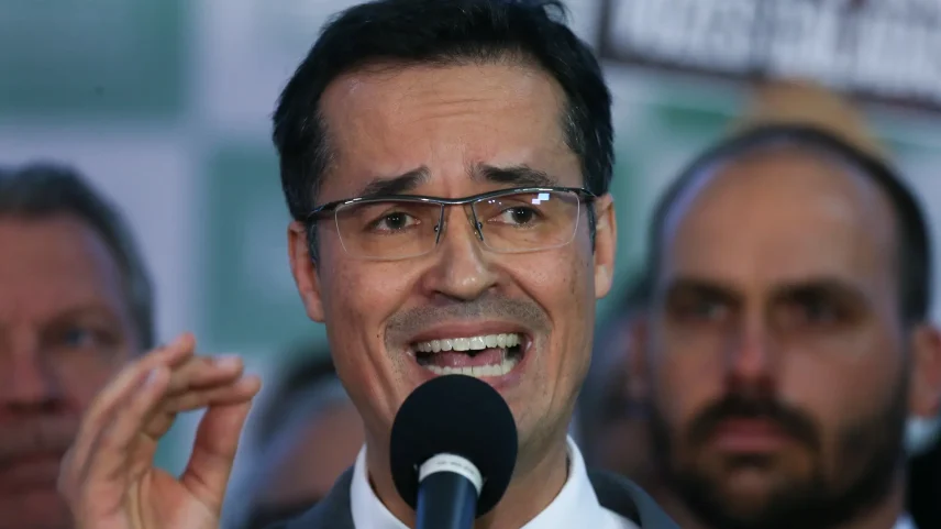 Dino revoga decisão que tirou do ar reportagem sobre Deltan Dallagnol