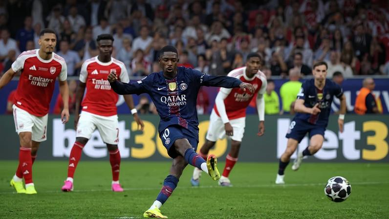 Dembélé marca de pênalti na final da Champions: o gol que deu o título à França no ranking — Foto: REUTERS