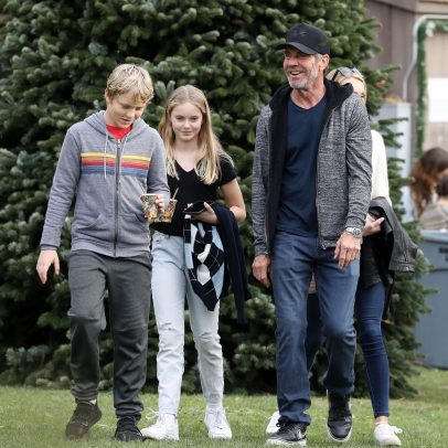 Dennis Quaid busca suspender pensão mensal de cinco dígitos para gêmeos