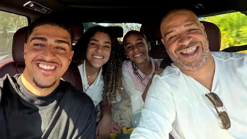 Adriano Imperador surpreende web por semelhança com filhos — Foto: Reprodução/Instagram