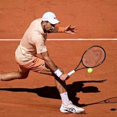 Djokovic vence francês em 3h47 sob calor de 33 graus