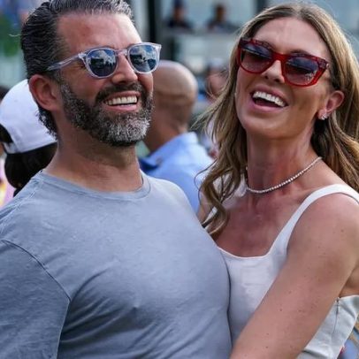 Trump Jr. e Bettina Anderson se casam antes do casamento nas Bahamas