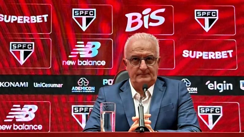 Dorival Júnior em entrevista coletiva pelo São Paulo (Foto: Izabella Giannola)