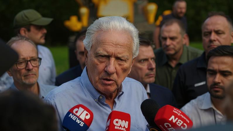 Caiado cita Vorcaro com autoridades e diz que contaminado não pode presidir