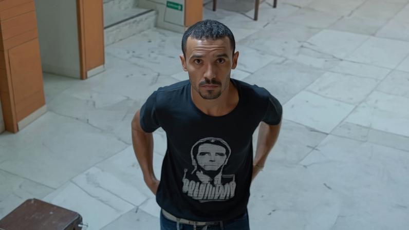 Durante invasão ao Palácio do Planalto, o mecânico Antônio Cláudio Alves Ferreira vandalizou relógio