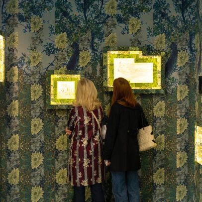 Artistas utilizam têxteis para explorar a história no Nada New York