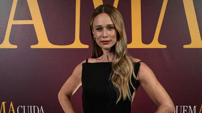 Mariana Ximenes, aos 45, inclui fruta de quintal na dieta para vitamina C