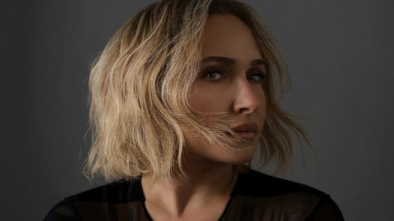 Hayden Panettiere claims in her new memoir, "This Is Me: A Reckoning," that her mom, Lesley Vogel, superglued teeth into her mouth so she wouldn’t lose out on an acting gig in Chicago.