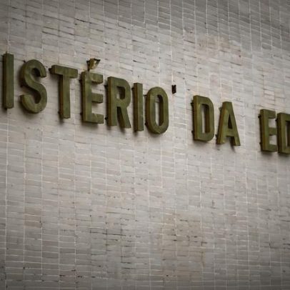 Formação de professores a distância apresenta desempenho 53,1% inferior