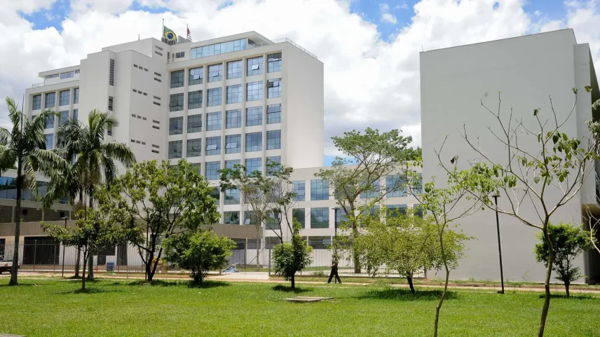 Alunos da USP mantêm ocupação da reitoria e reivindicam diálogo