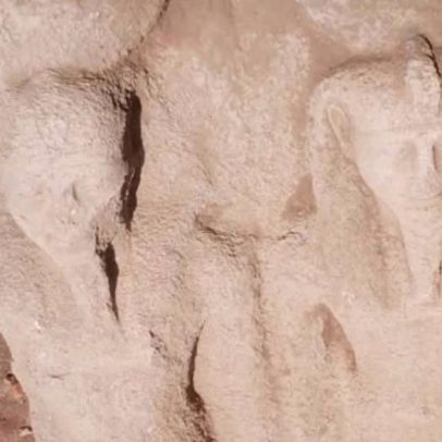 Arqueólogos localizam estátua de faraó no Egito relacionada ao Êxodo