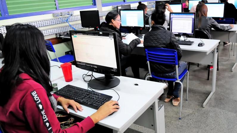 ensino online, educação a distância