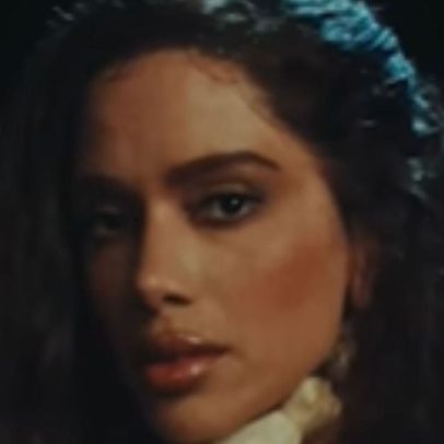 Estudo aponta 8 hábitos que ajudam na organização de Anitta