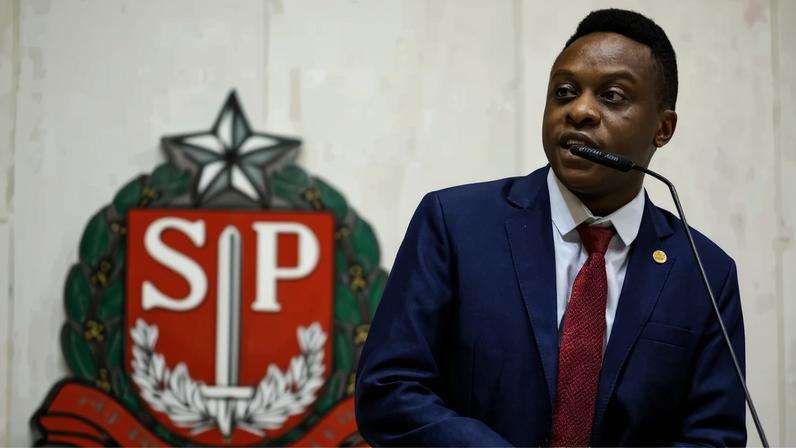 Deputado do MBL protocola PL que pode impedir ingresso de estudantes na USP