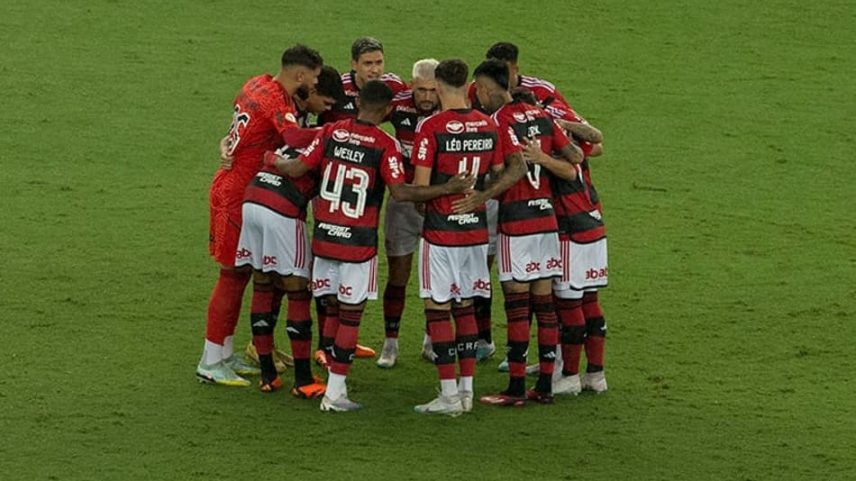 Torcedores do Flamengo ficaram na bronca com Wesley (Foto: Armando Paiva/ LANCE!)