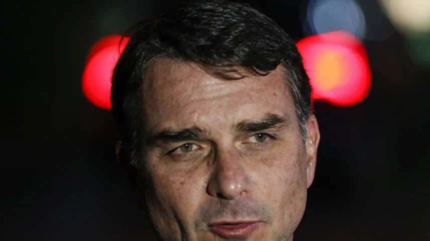 Vazamento de áudio leva base de Lula e Flávio a exigir CPI do Master